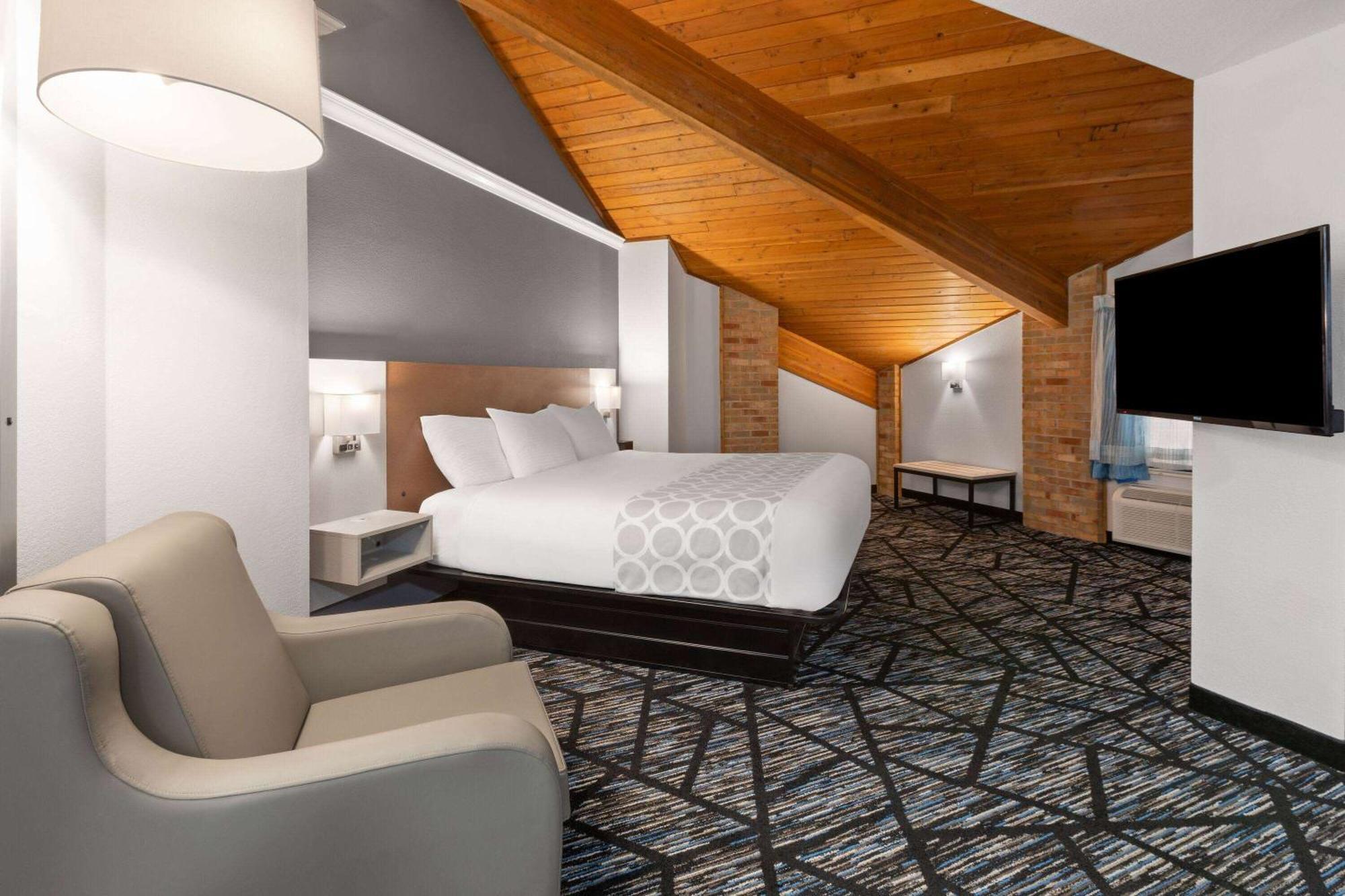 Baymont By Wyndham Warrenton Hotel Eksteriør billede