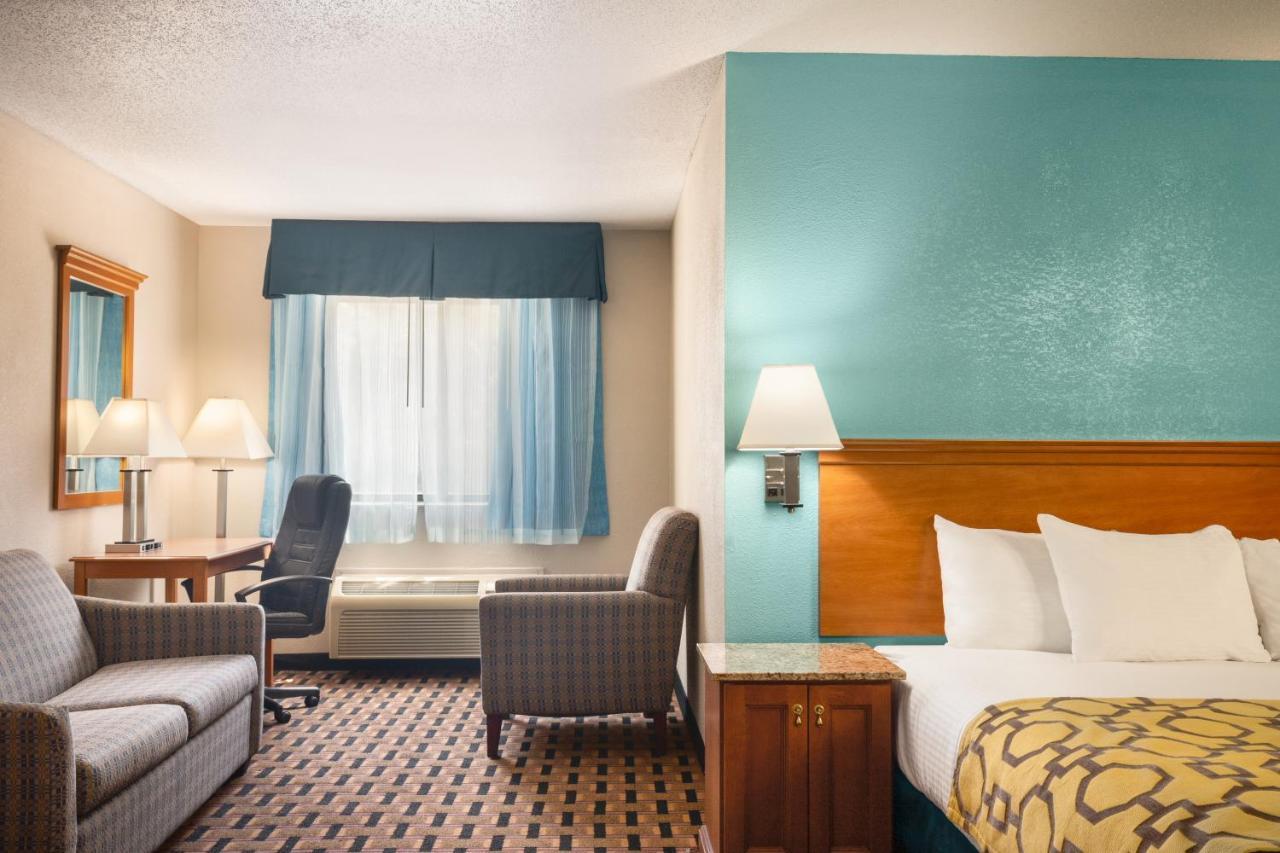 Baymont By Wyndham Warrenton Hotel Eksteriør billede