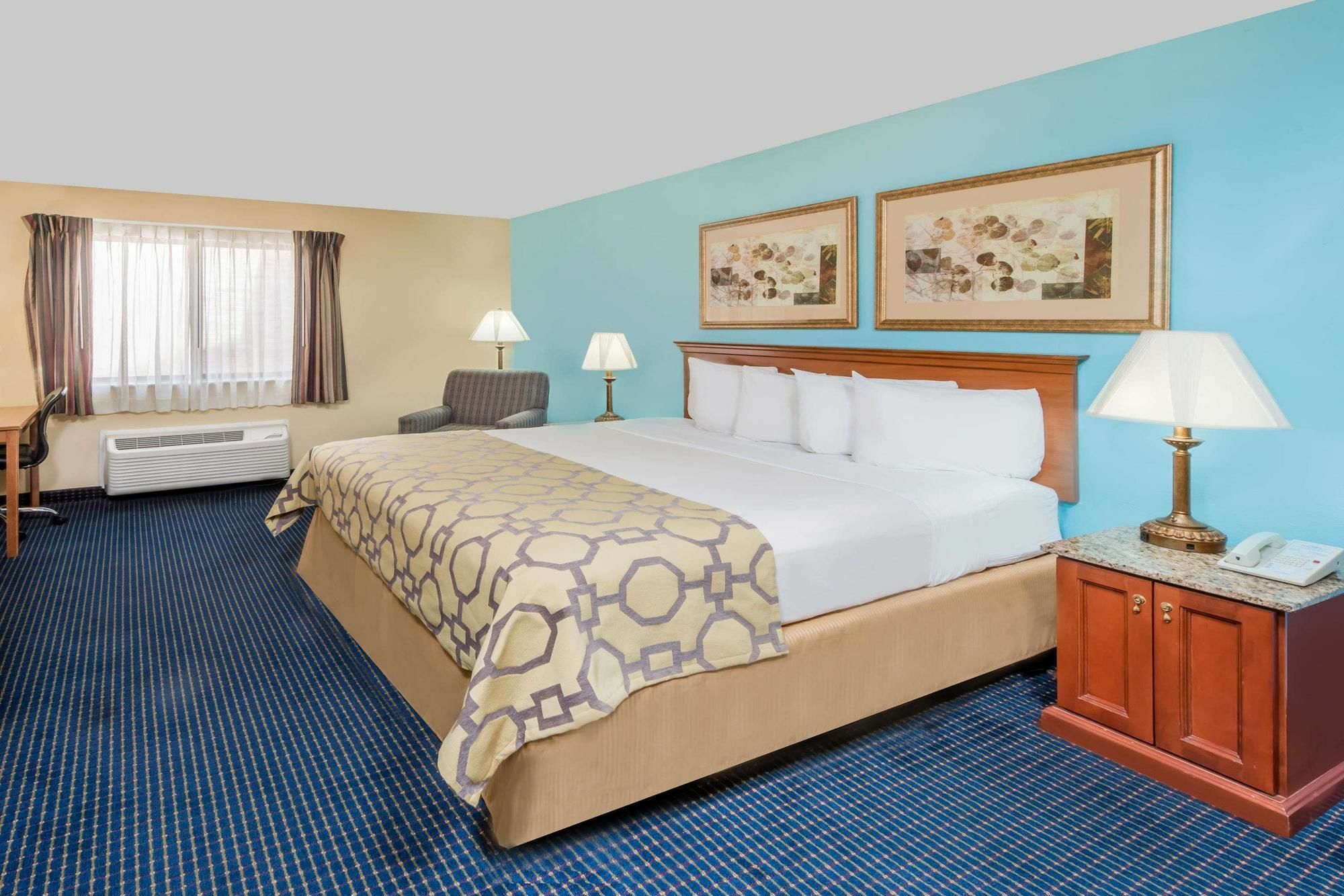 Baymont By Wyndham Warrenton Hotel Eksteriør billede